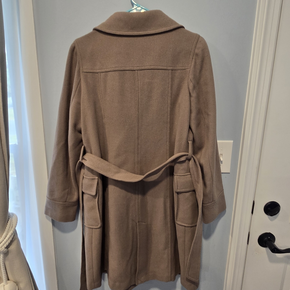 Old Navy Women's Classic Pea Coat - Picture 4 of 7